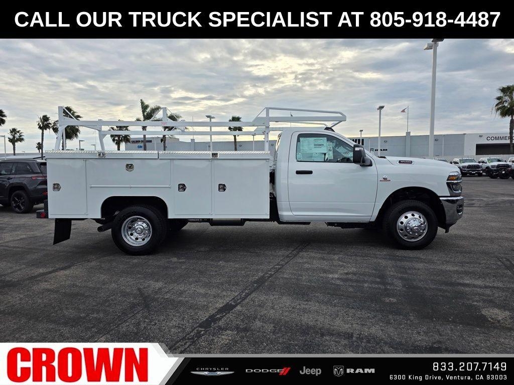 New 2025 Bright White Clear-Coat Exterior Paint RAM Tradesman image 29