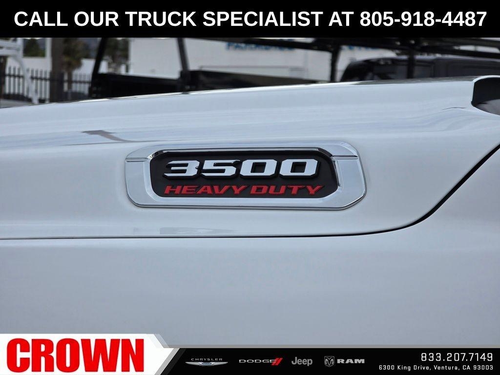 New 2025 Bright White Clear-Coat Exterior Paint RAM Tradesman image 35