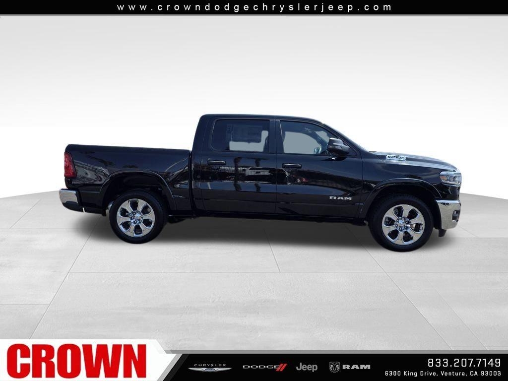 New 2025 Diamond Black Crystal Pearlcoat RAM Big Horn/Lone Star image 28