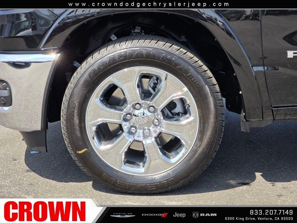 New 2025 Diamond Black Crystal Pearlcoat RAM Big Horn/Lone Star image 33