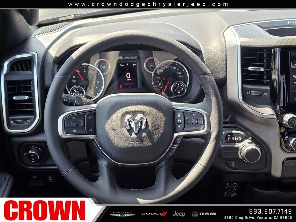 New 2025 Diamond Black Crystal Pearlcoat RAM Big Horn/Lone Star image 34
