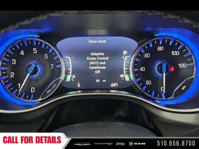 New 2025 Bright White Clear-Coat Exterior Paint Chrysler Select image 38