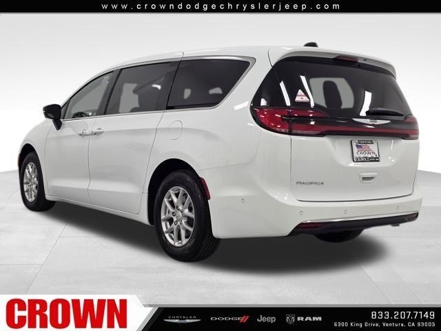 New 2025 Bright White Clear-Coat Exterior Paint Chrysler Select image 46