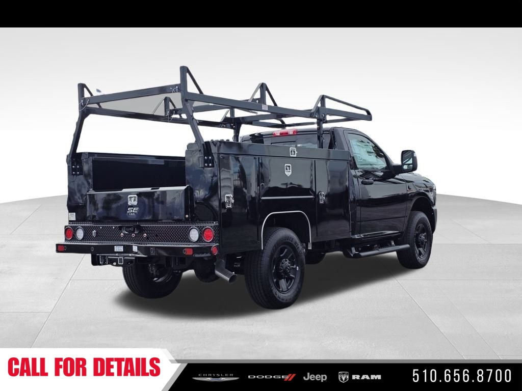 New 2026 Diamond Black Crystal Pearl-Coat Exterior Paint RAM Tradesman image 5