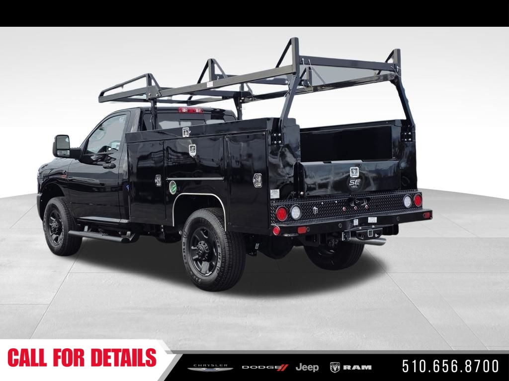 New 2026 Diamond Black Crystal Pearl-Coat Exterior Paint RAM Tradesman image 7