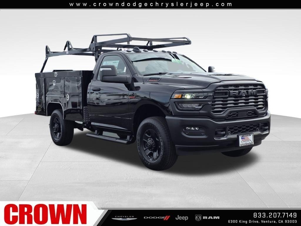 New 2026 Diamond Black Crystal Pearl-Coat Exterior Paint RAM Tradesman image 24