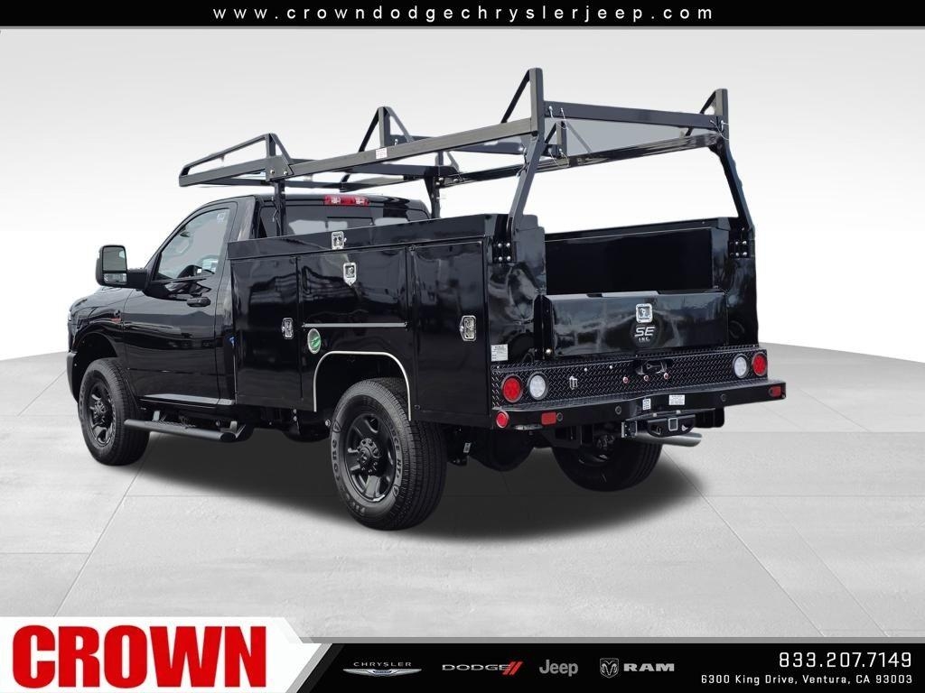 New 2026 Diamond Black Crystal Pearl-Coat Exterior Paint RAM Tradesman image 28