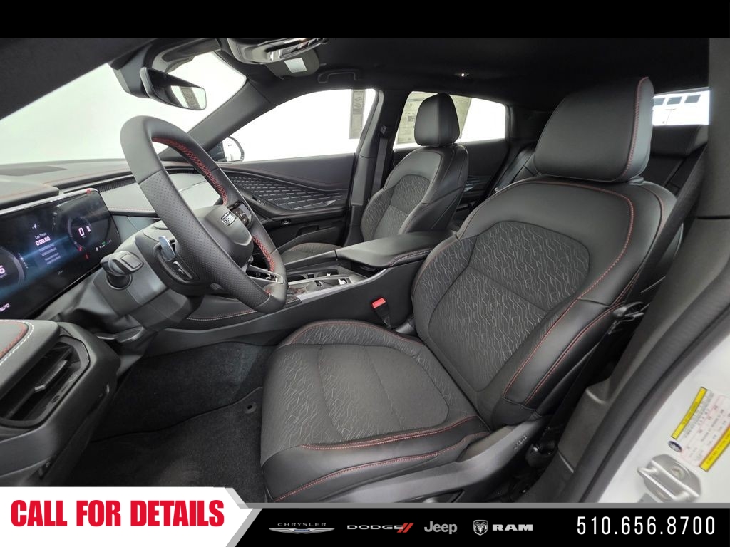 New 2026 White Knuckle Exterior Paint Dodge R/T Scat Pack image 17