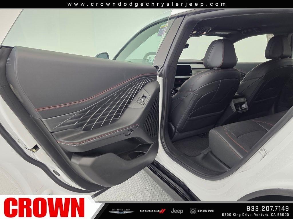 New 2026 White Knuckle Exterior Paint Dodge R/T Scat Pack image 39