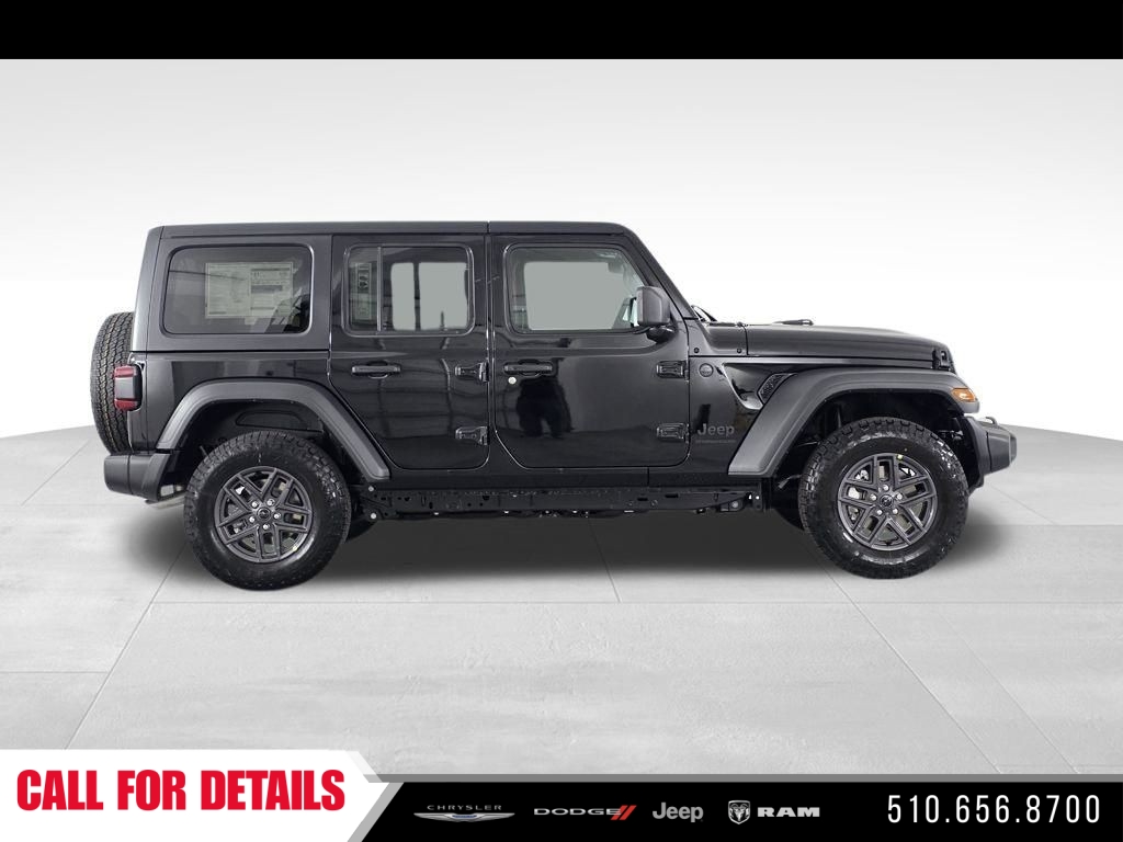 New 2025 Black Clear-Coat Exterior Paint Jeep Sport S image 4