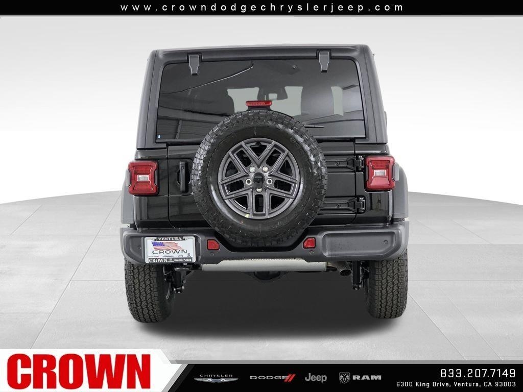 New 2025 Black Clear-Coat Exterior Paint Jeep Sport S image 29