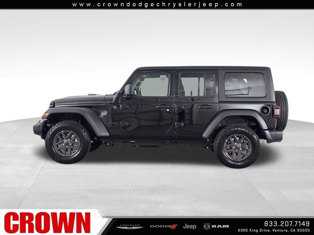 New 2025 Black Clear-Coat Exterior Paint Jeep Sport S image 31