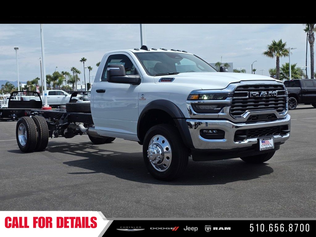 New 2026 Bright White Clearcoat RAM Tradesman image 3