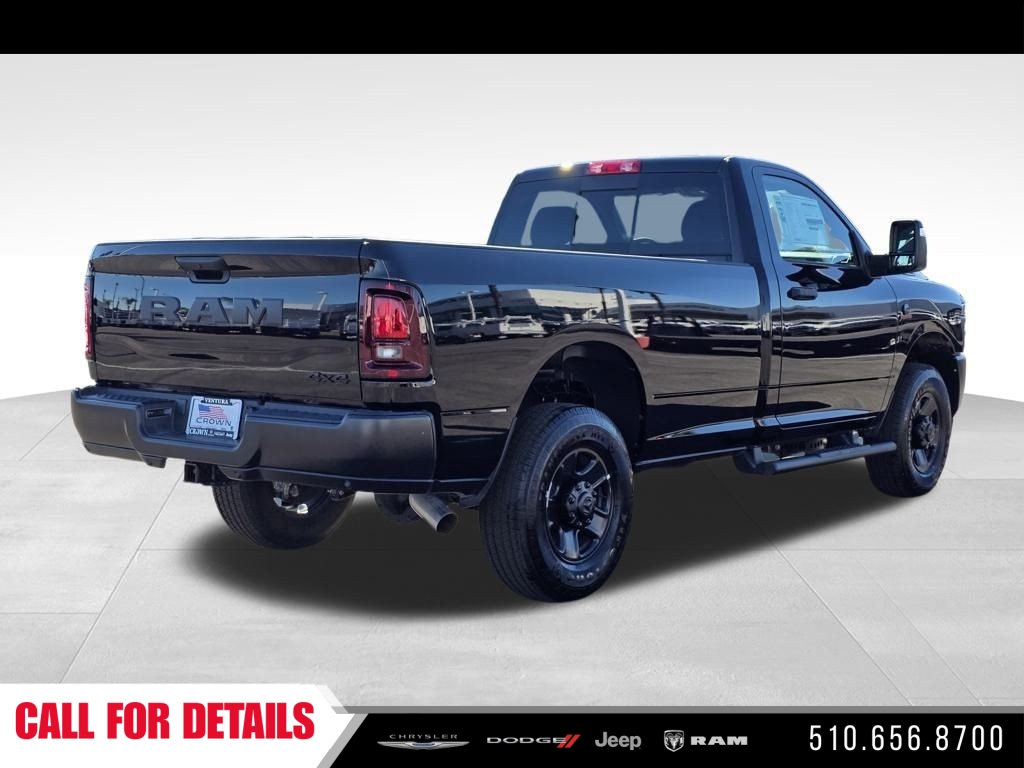 New 2026 Diamond Black Crystal Pearl-Coat Exterior Paint RAM Tradesman image 5