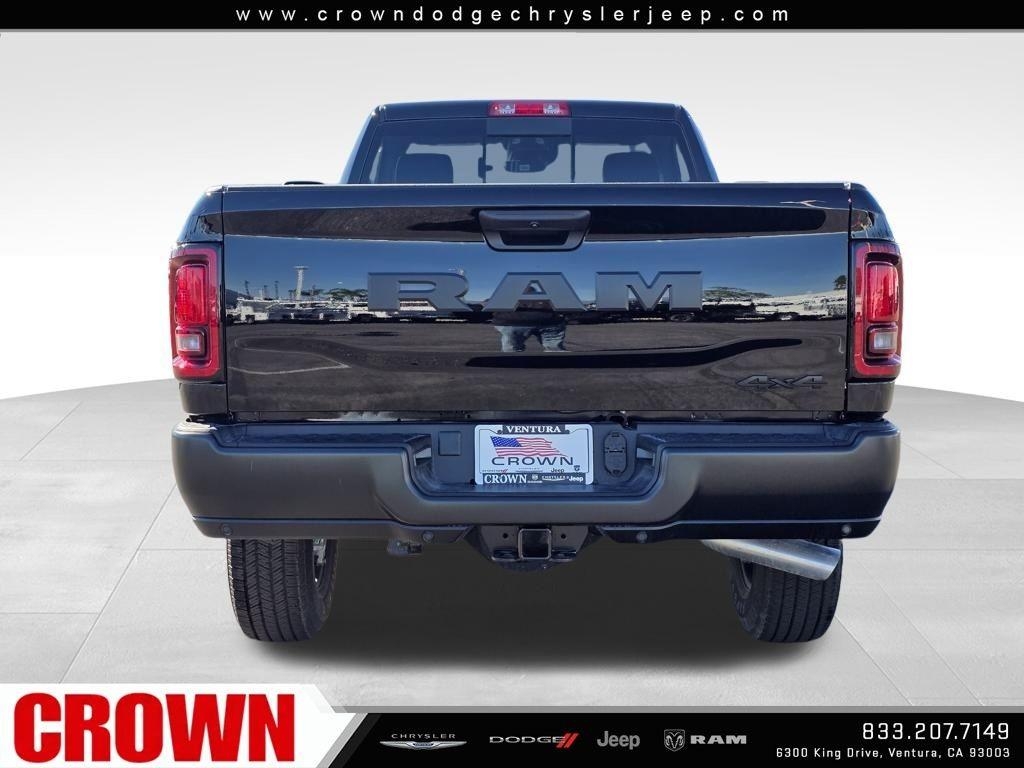 New 2026 Diamond Black Crystal Pearl-Coat Exterior Paint RAM Tradesman image 25