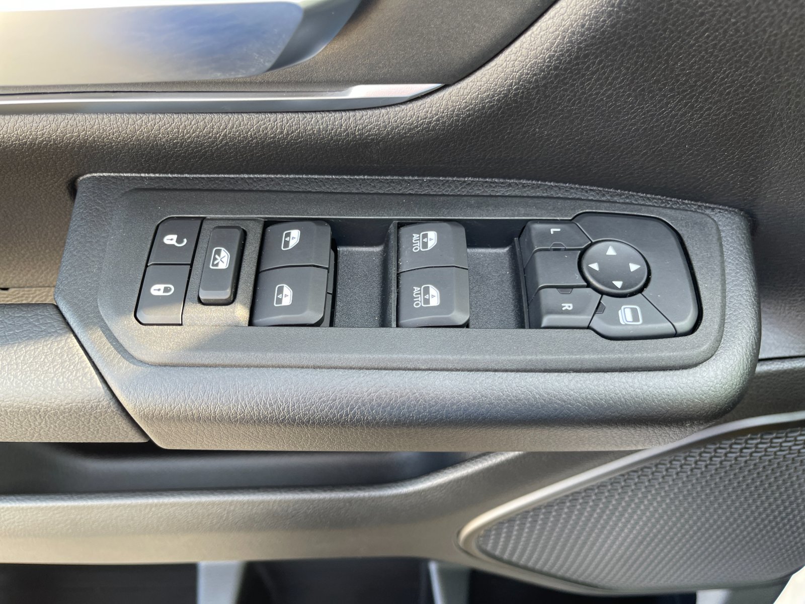 2025 RAM 1500 Big Horn/Lone Star - Photo 12