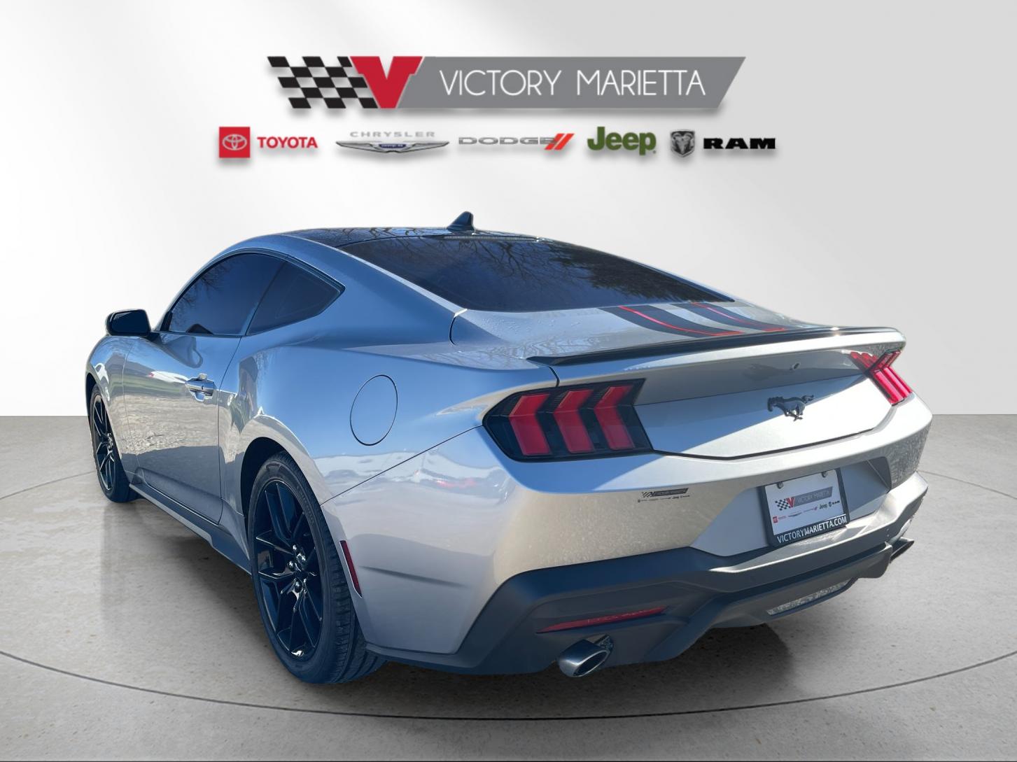 Used 2024 Silver Ford EcoBoost image 3