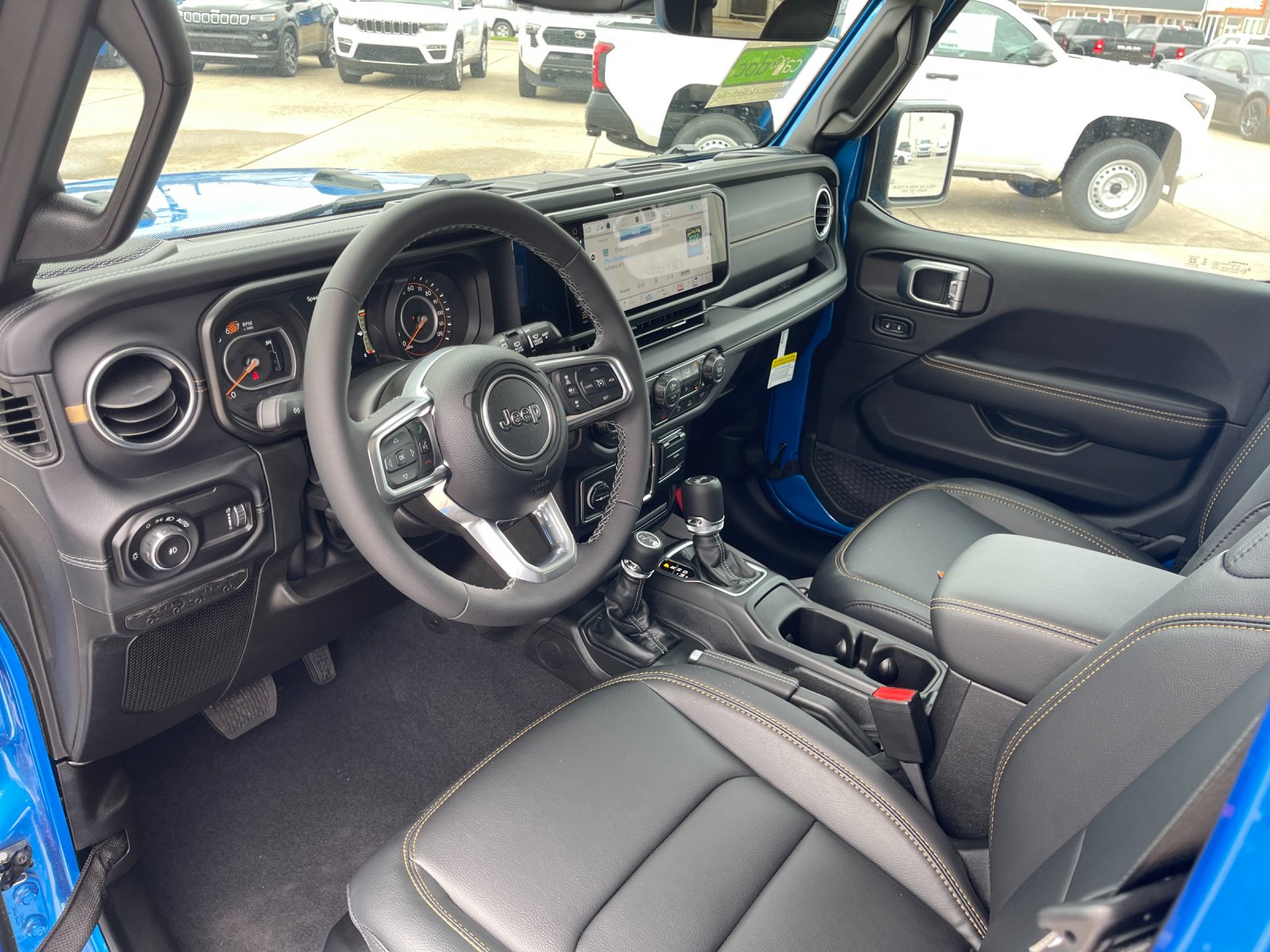 2026 Jeep Wrangler 4-Door Sahara - Photo 10
