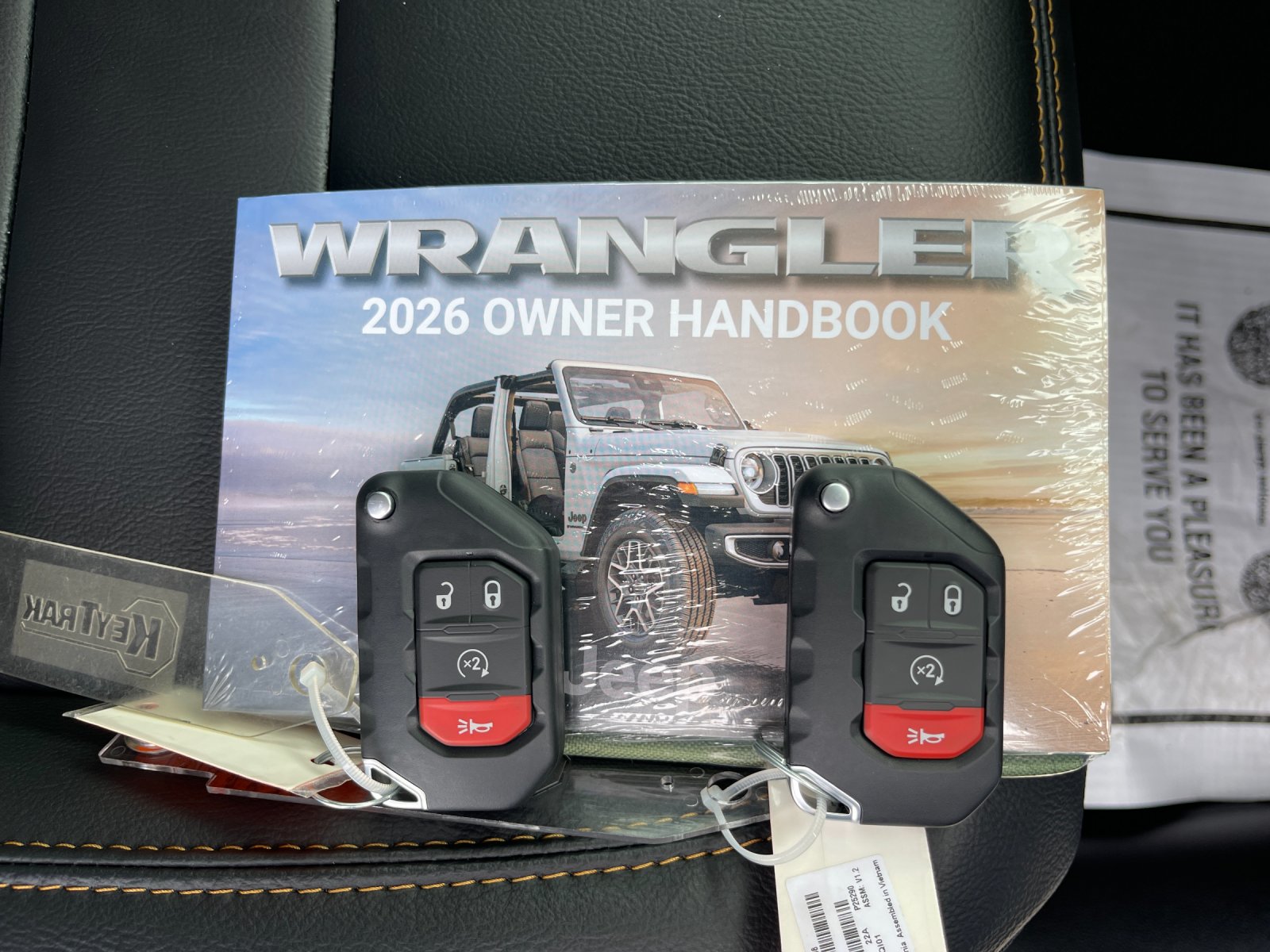 2026 Jeep Wrangler 4-Door Sahara - Photo 9