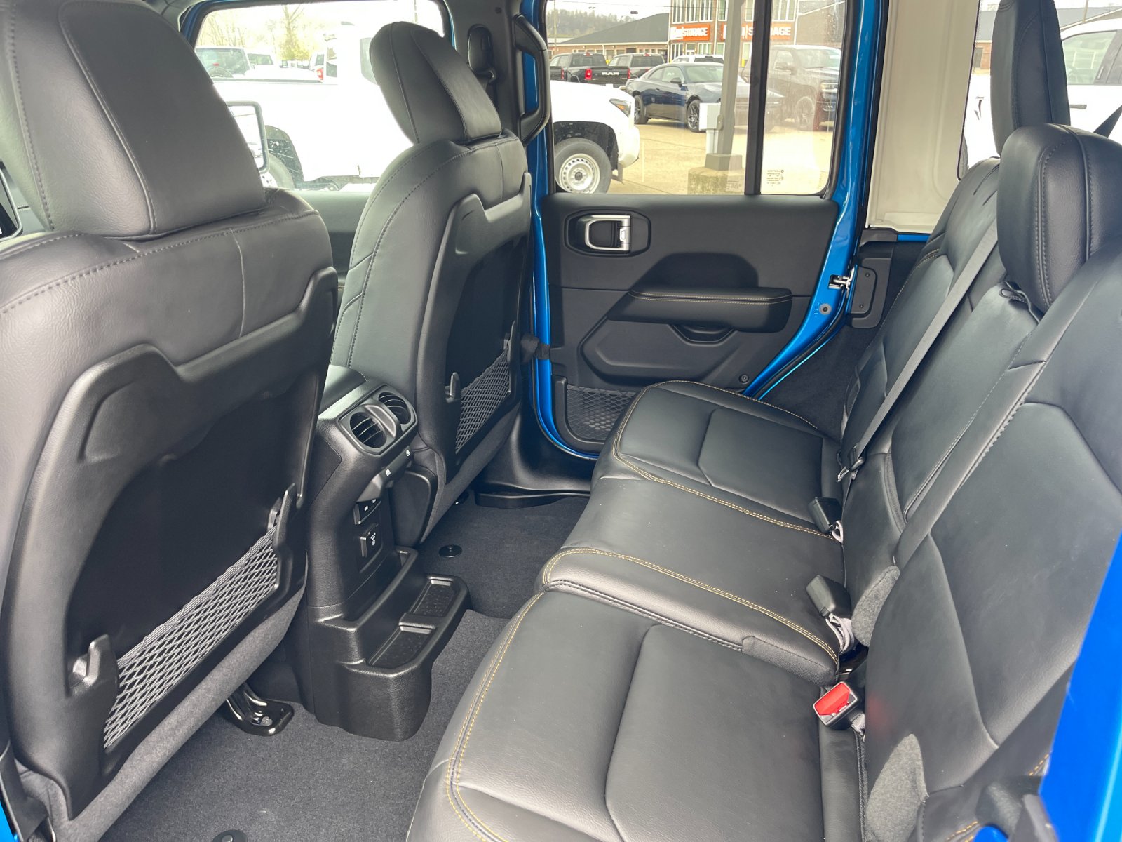 2026 Jeep Wrangler 4-Door Sahara - Photo 13