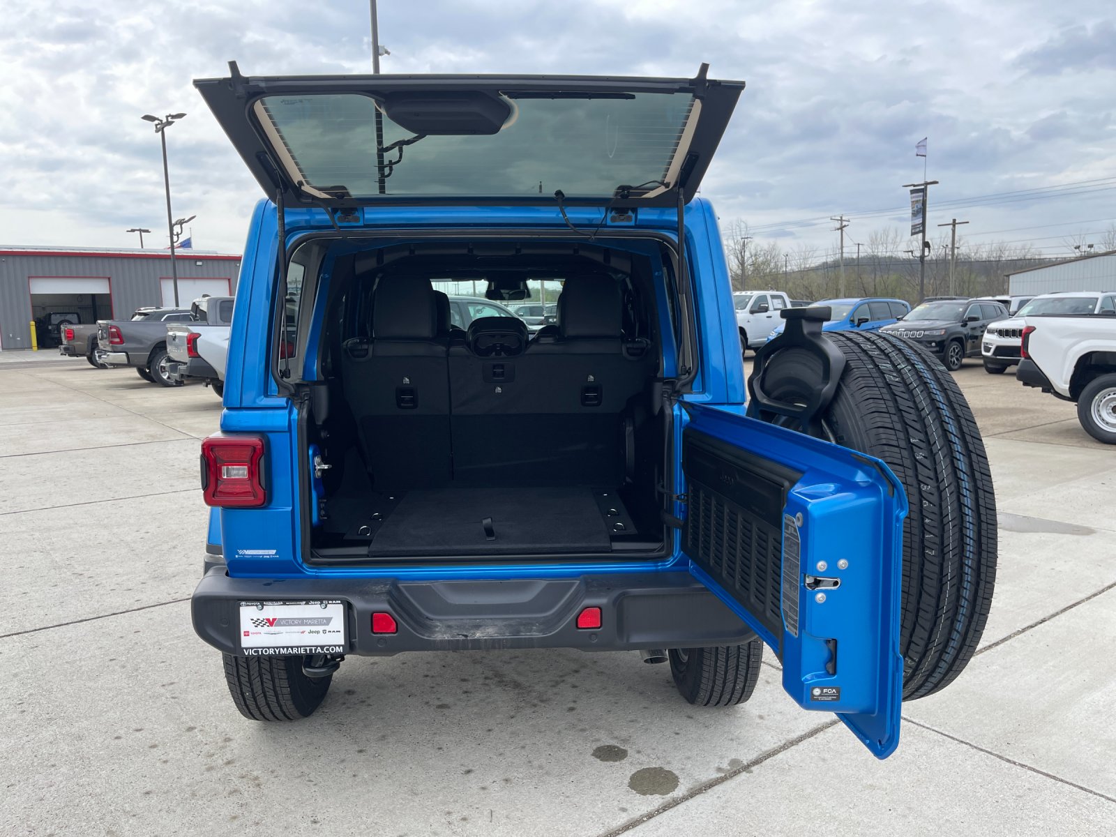 2026 Jeep Wrangler 4-Door Sahara - Photo 17