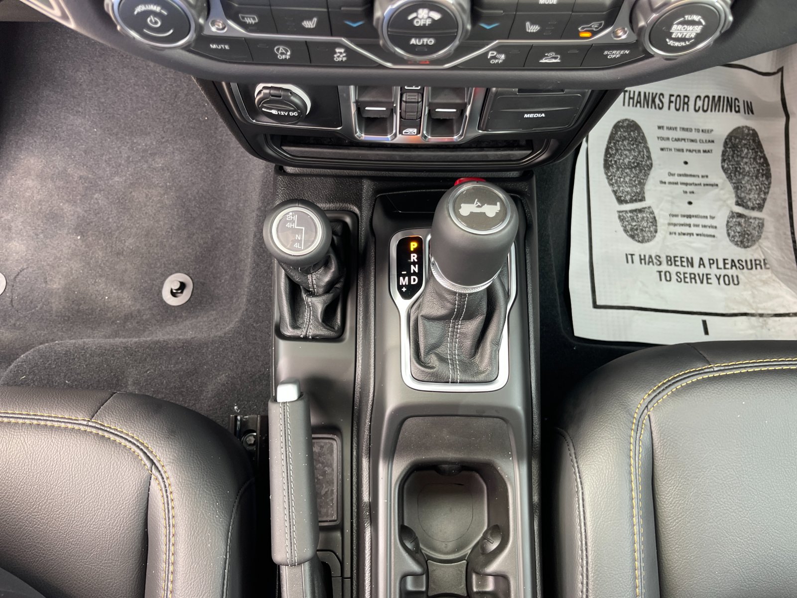 2026 Jeep Wrangler 4-Door Sahara - Photo 24