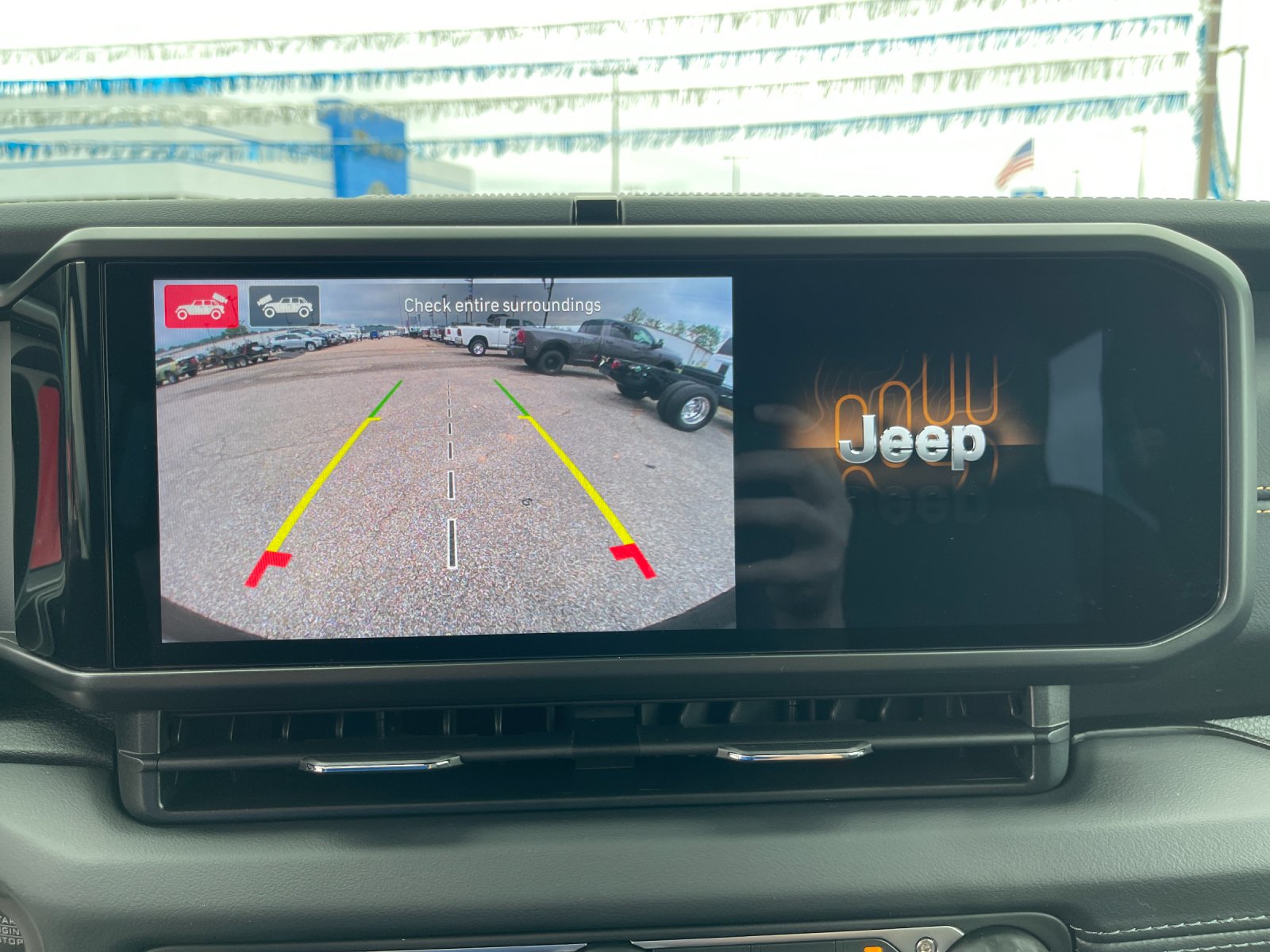 2026 Jeep Wrangler 4-Door Sahara - Photo 21