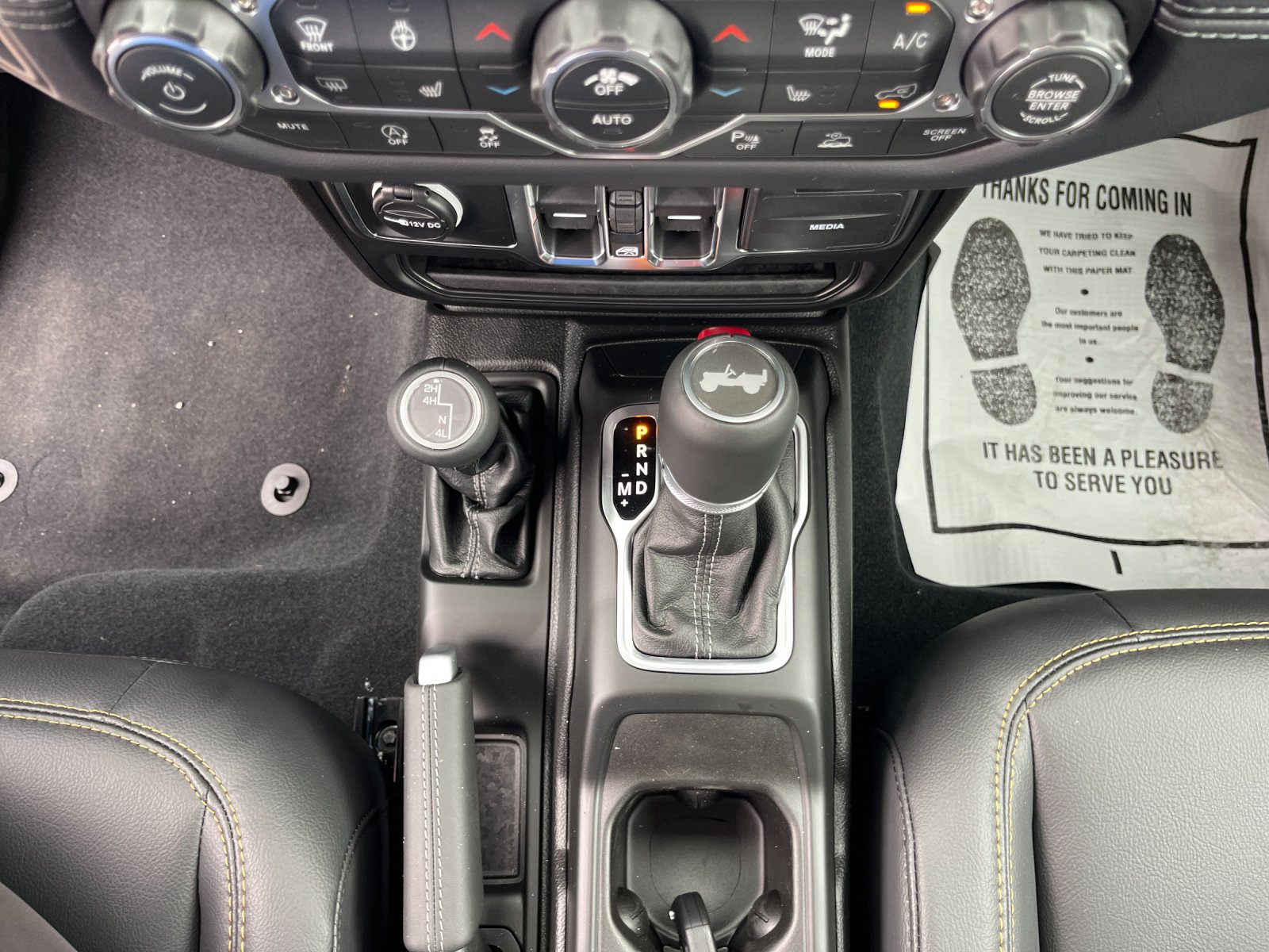2026 Jeep Wrangler 4-Door Sahara - Photo 23