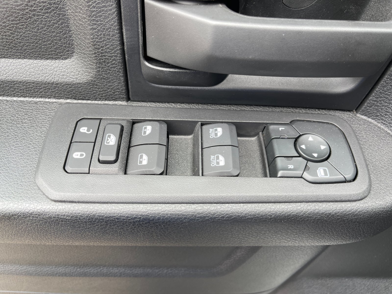 2026 RAM 2500 Tradesman - Photo 12