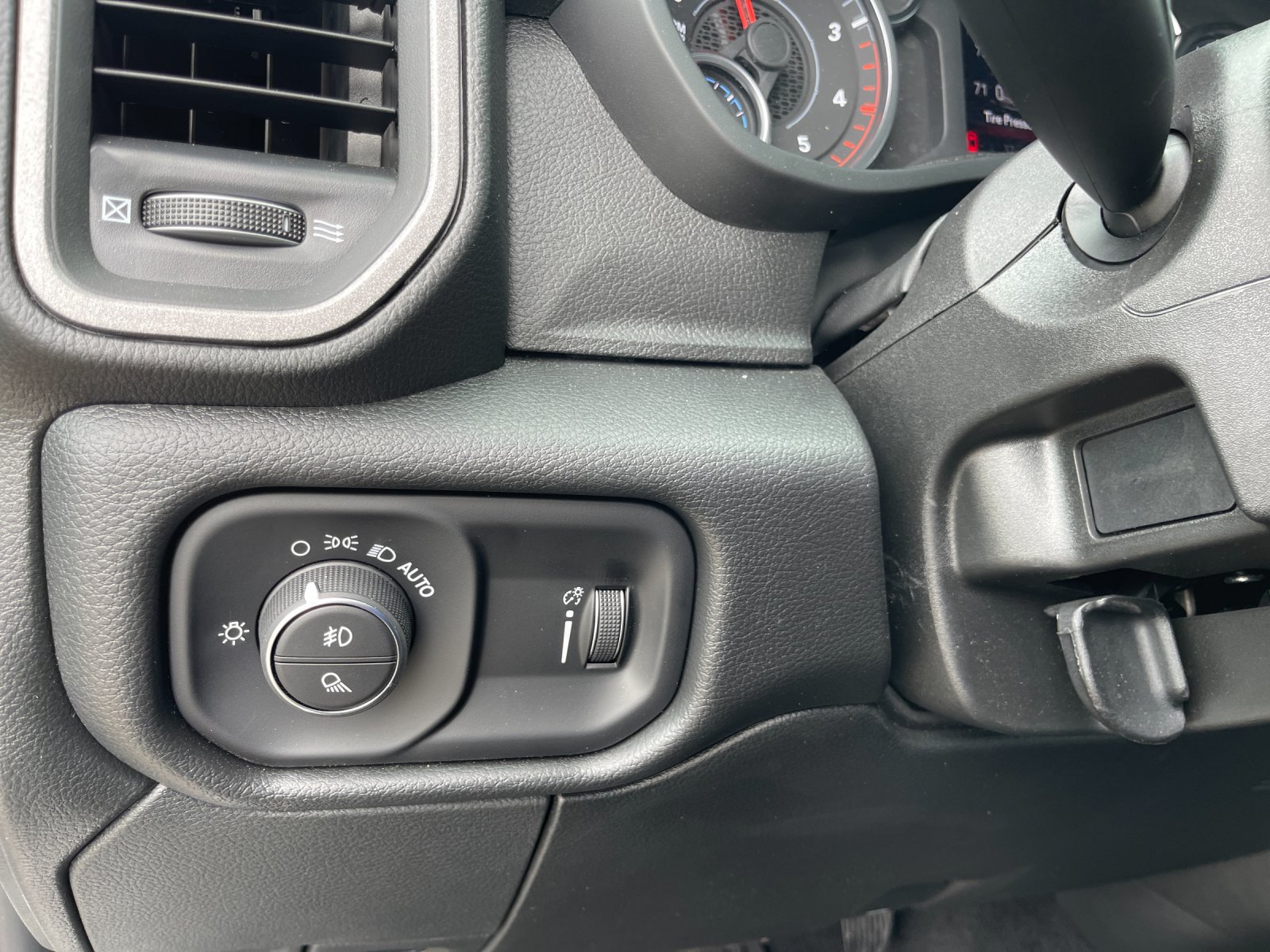 2026 RAM 2500 Tradesman - Photo 30