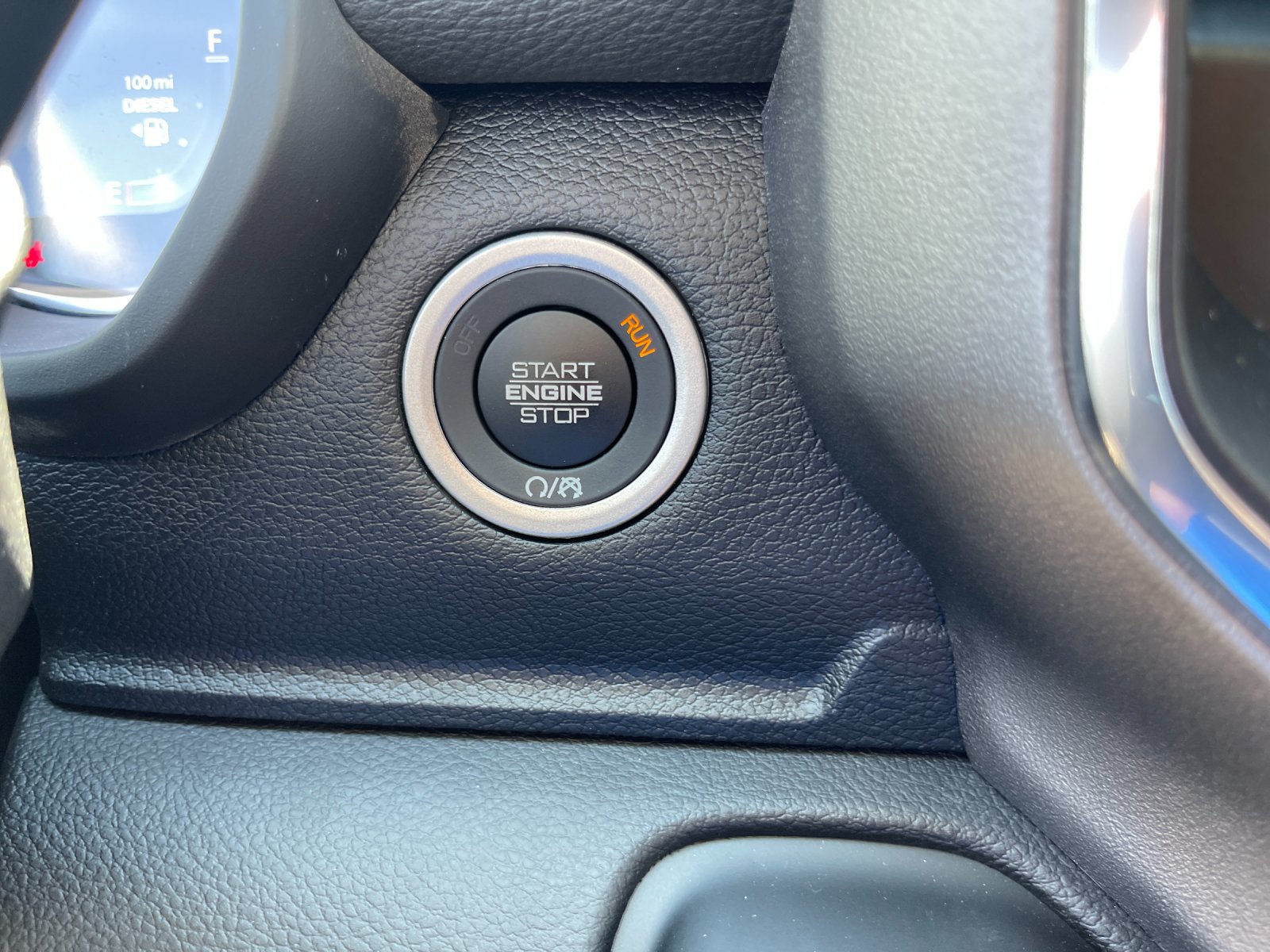 2026 RAM 3500 Laramie - Photo 25