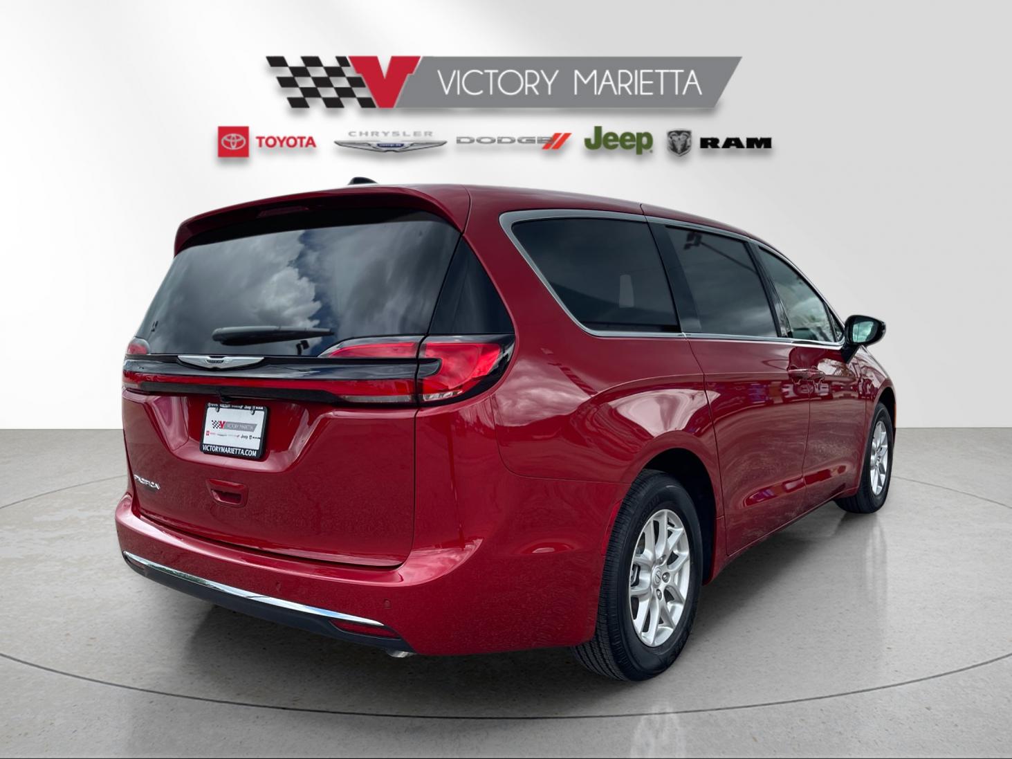 2026 Chrysler Pacifica Select - Photo 5