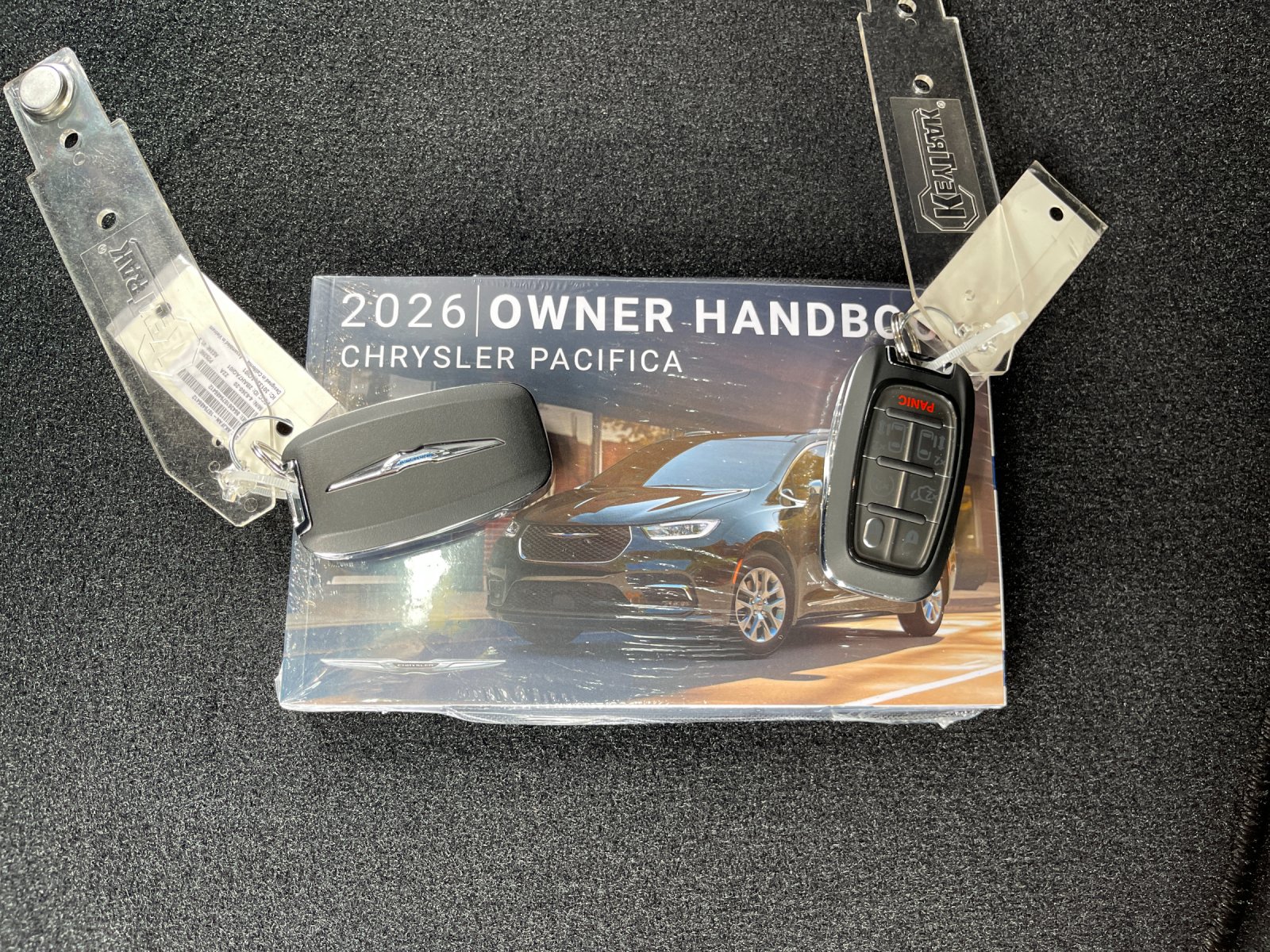 2026 Chrysler Pacifica Select - Photo 9