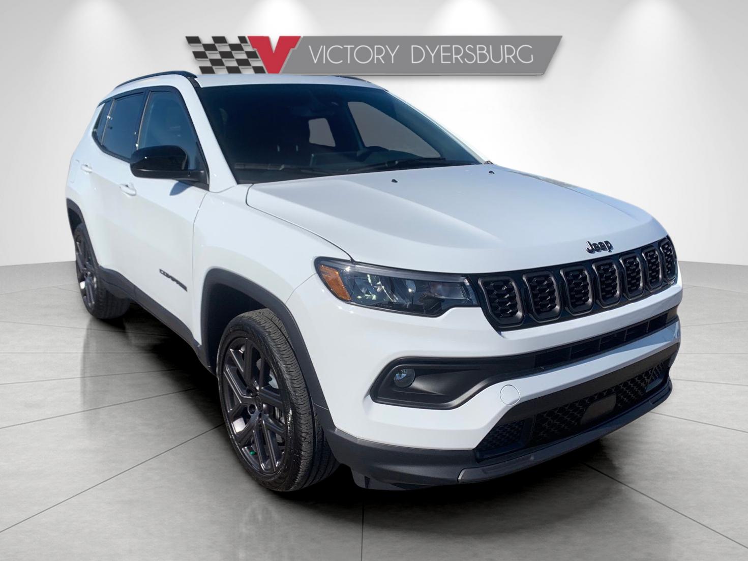 New 2026 White Jeep Latitude image 32