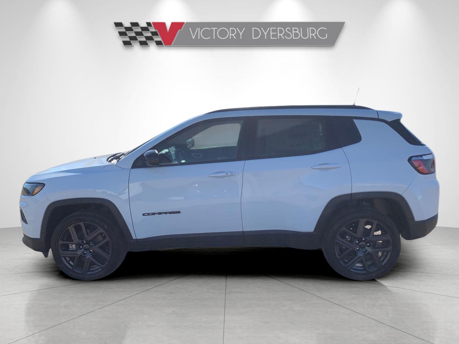 New 2026 White Jeep Latitude image 4