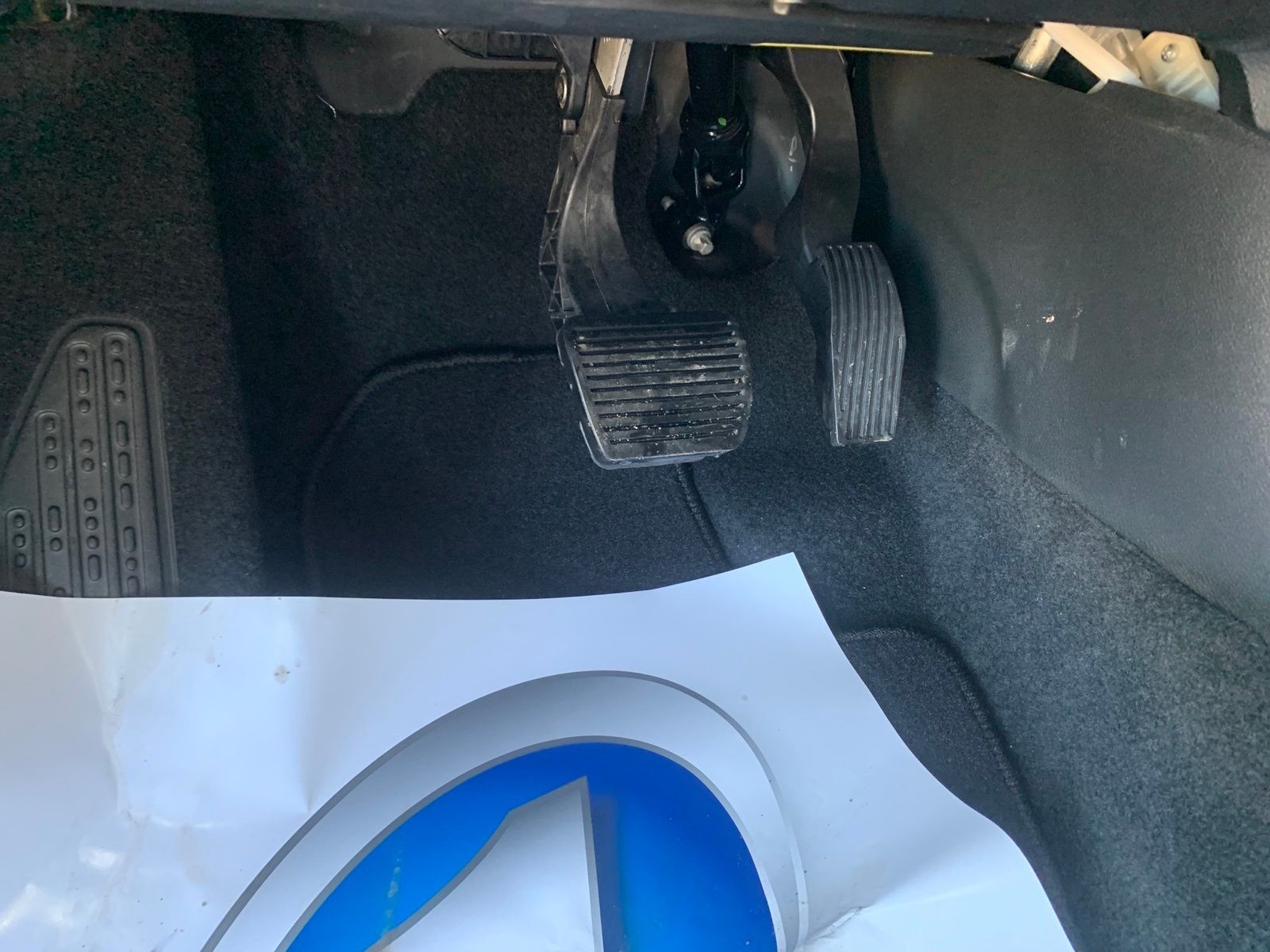 New 2026 White Jeep Latitude image 14