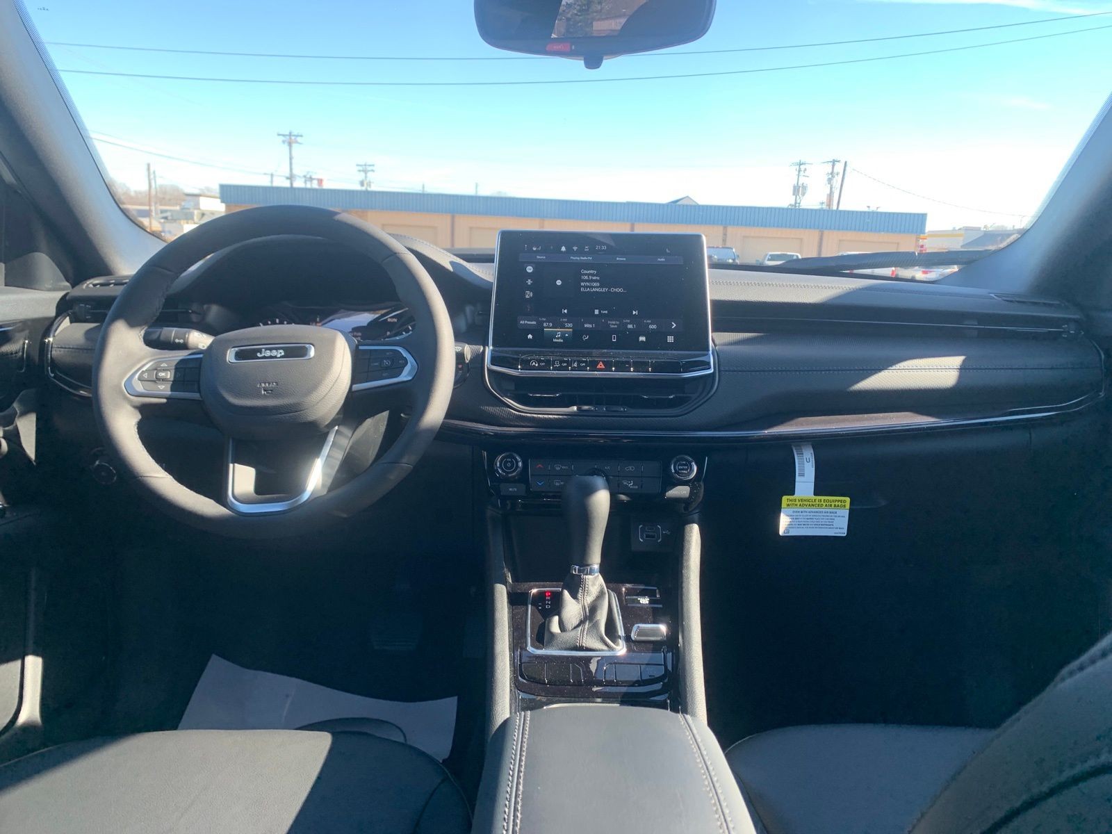 New 2026 White Jeep Latitude image 24