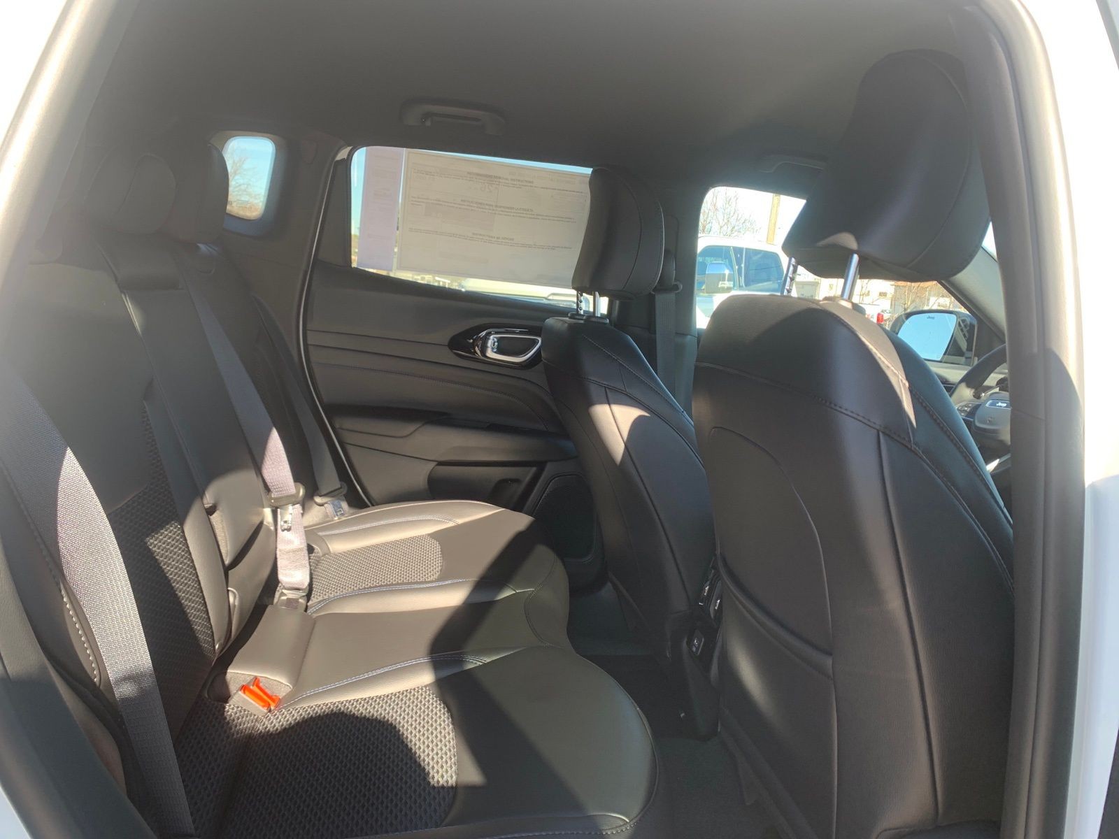 New 2026 White Jeep Latitude image 28