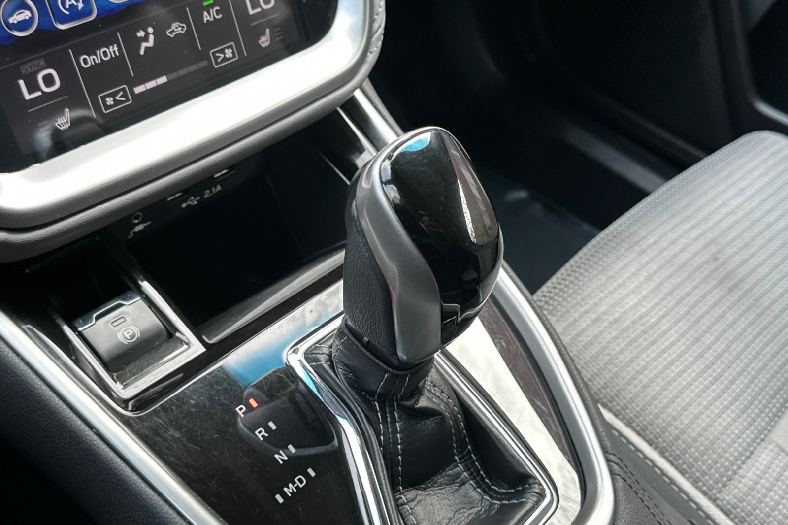 Used 2022 Blue Subaru Premium image 17