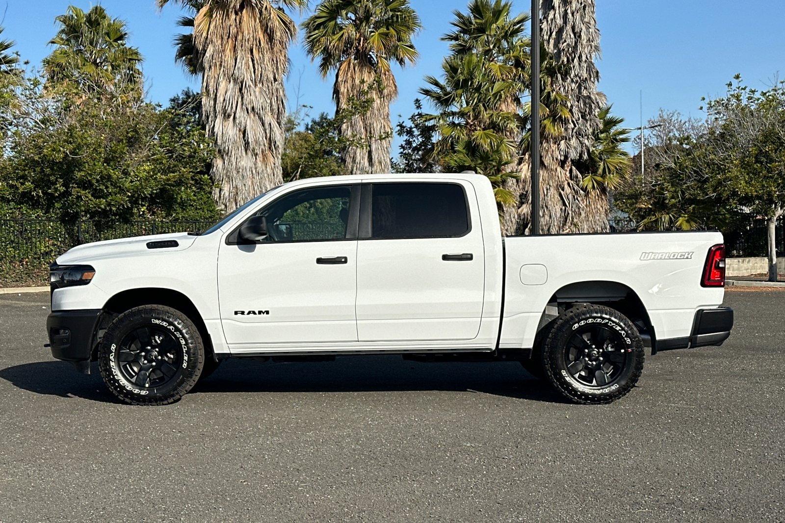 New 2026 Bright White Clear-Coat Exterior Paint RAM Warlock image 6