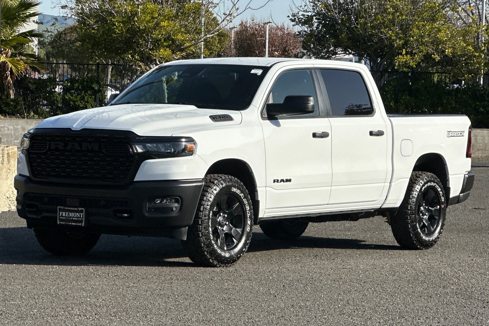 New 2026 Bright White Clear-Coat Exterior Paint RAM Warlock image 7
