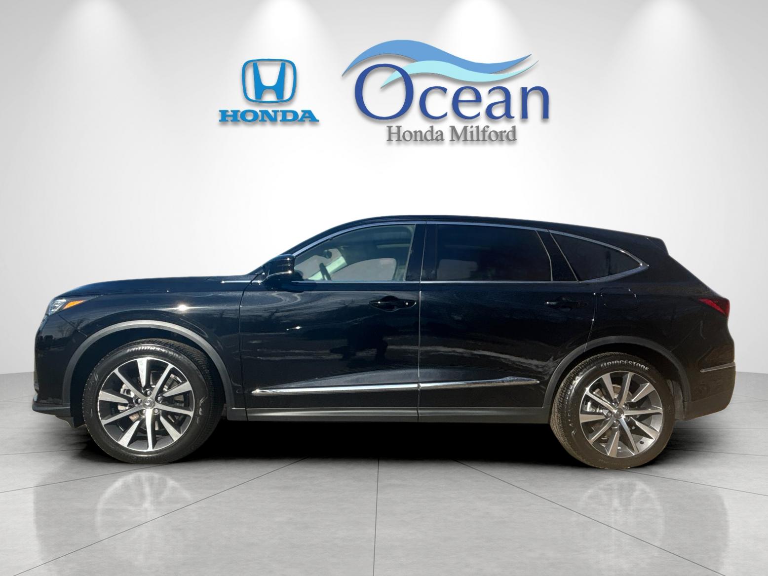 Used 2026 Majestic Black Pearl Acura Technology Package image 6