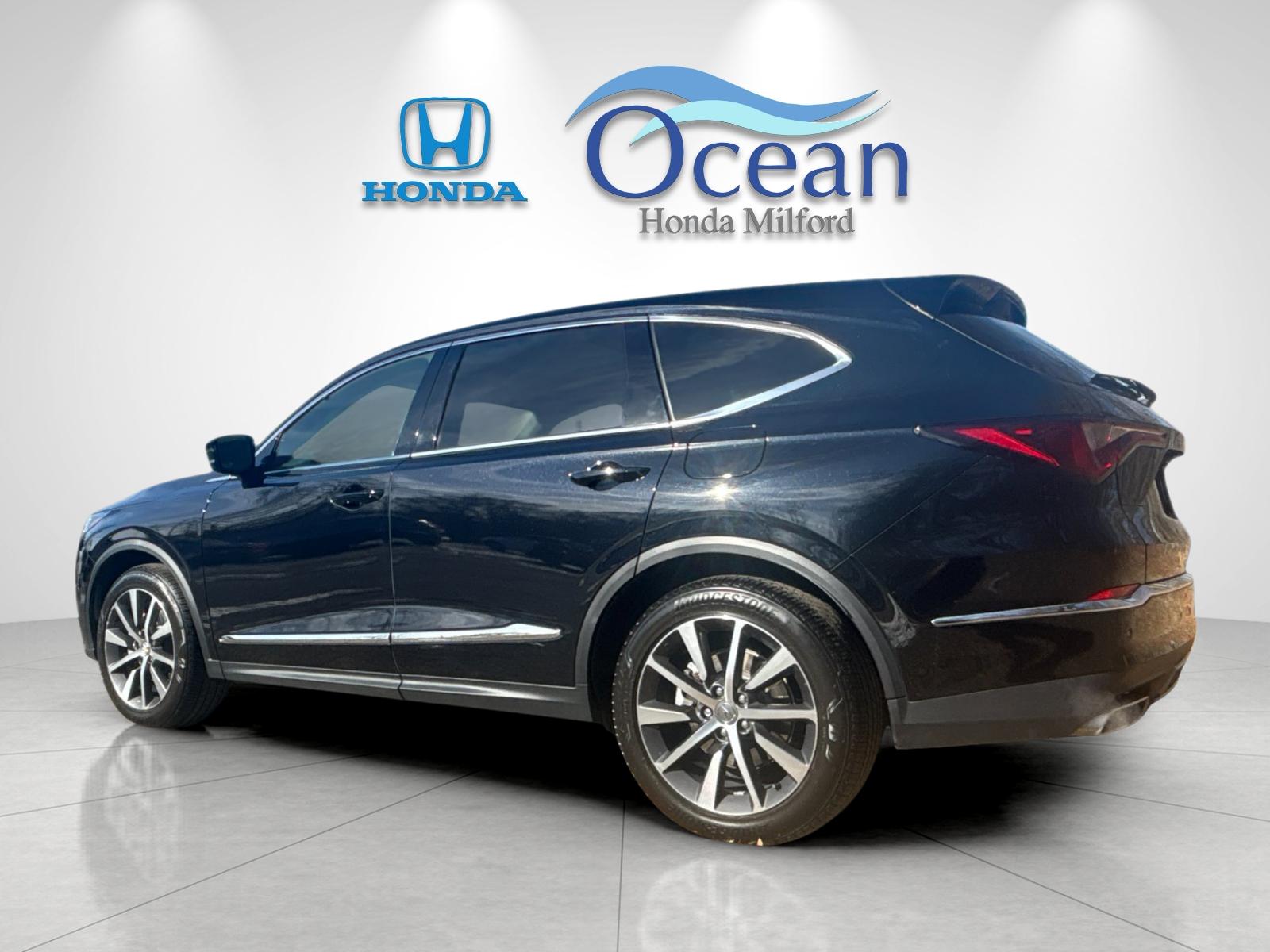 Used 2026 Majestic Black Pearl Acura Technology Package image 5