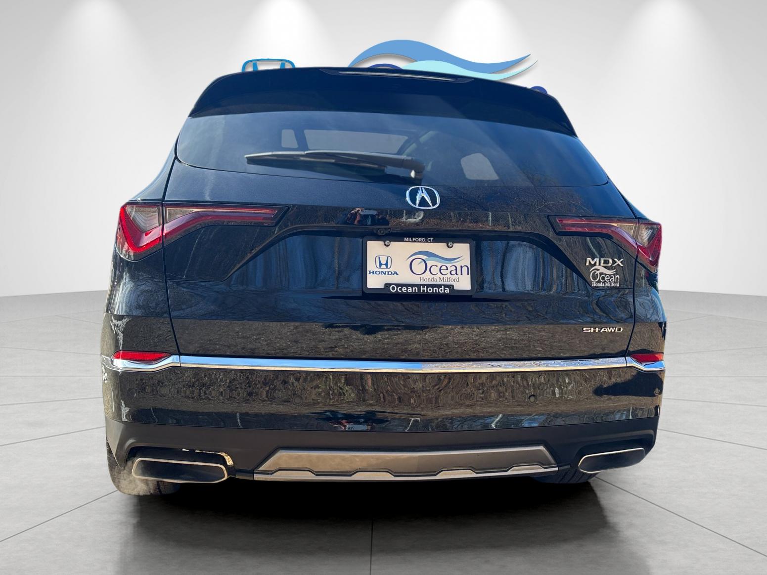 Used 2026 Majestic Black Pearl Acura Technology Package image 4