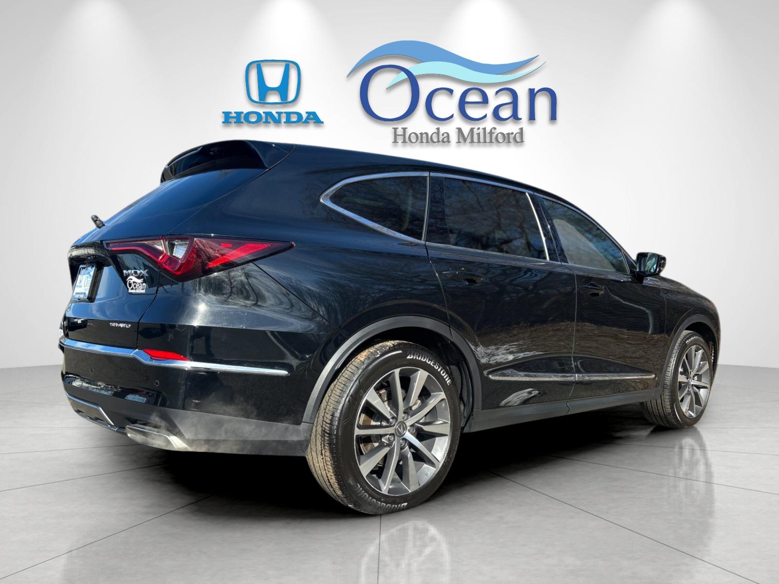 Used 2026 Majestic Black Pearl Acura Technology Package image 3