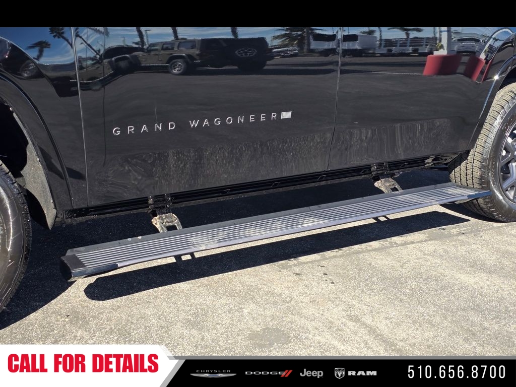 New 2026 High Gloss Black Exterior Paint Jeep Limited Altitude image 9