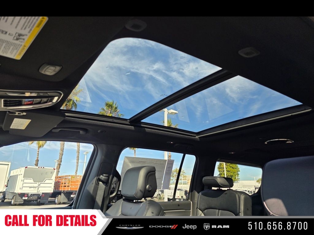 New 2026 High Gloss Black Exterior Paint Jeep Limited Altitude image 10
