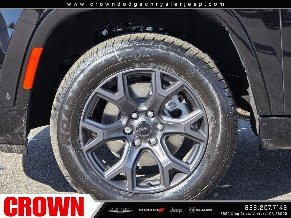 New 2026 High Gloss Black Exterior Paint Jeep Limited Altitude image 32