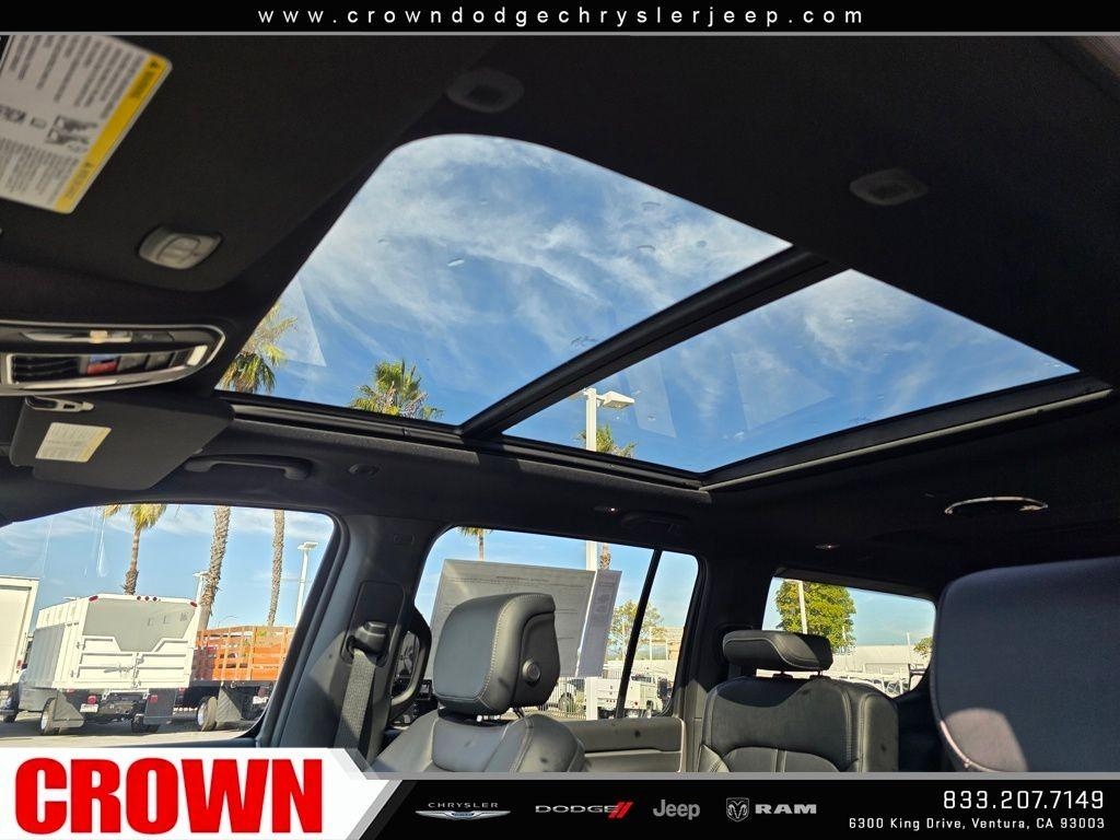 New 2026 High Gloss Black Exterior Paint Jeep Limited Altitude image 34