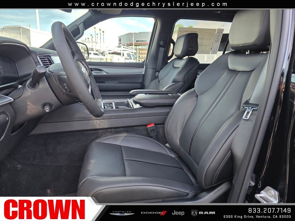 New 2026 High Gloss Black Exterior Paint Jeep Limited Altitude image 44